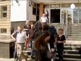 Serbian court jails ex Yugoslav army soldiers over...