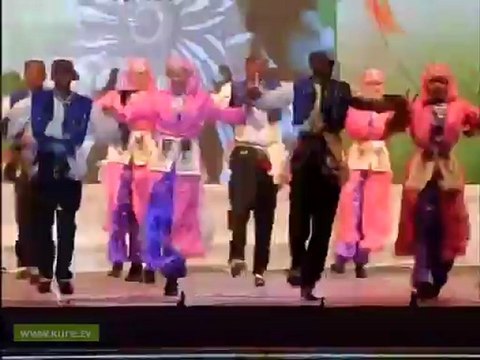 6 Halk oyunları Türkü potpori G.Afrika Endonezya KARAMAN 10.Türkçe Olimpiyatı