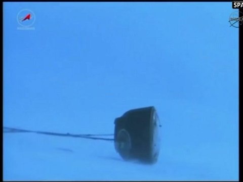 [ISS] Landing of Expedition 26 Soyuz TMA 01M