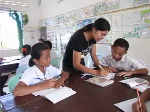 en classe avec Davy et les enfants (2)