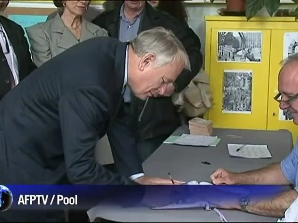 Législatives 2012 : Ayrault et Copé ont voté