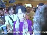 Aung San Suu Kyi prête serment au Parlement