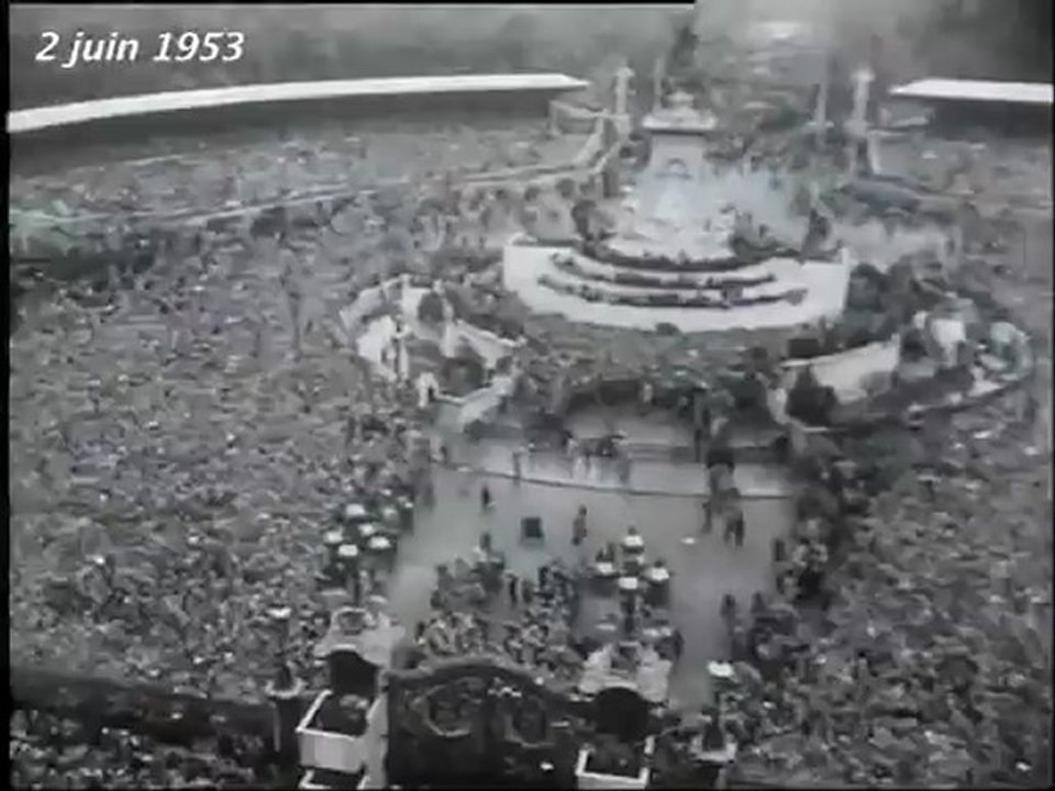 Le roi est mort! Vive la reine!