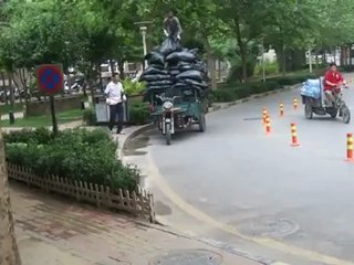 Chinese Garbage Truck