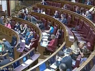 De Guindos defiende la petición de ayuda financiera