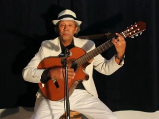 Elio Castillo alias Compay Tercero a la Casona Latina