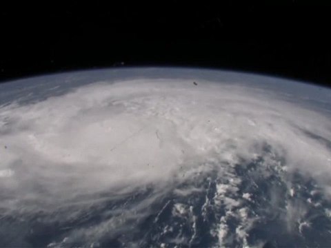 [ISS] HD Views of Hurricane Irene from Station