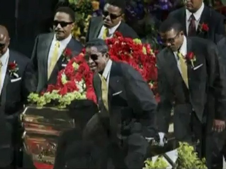 The Jacksons return to the stage