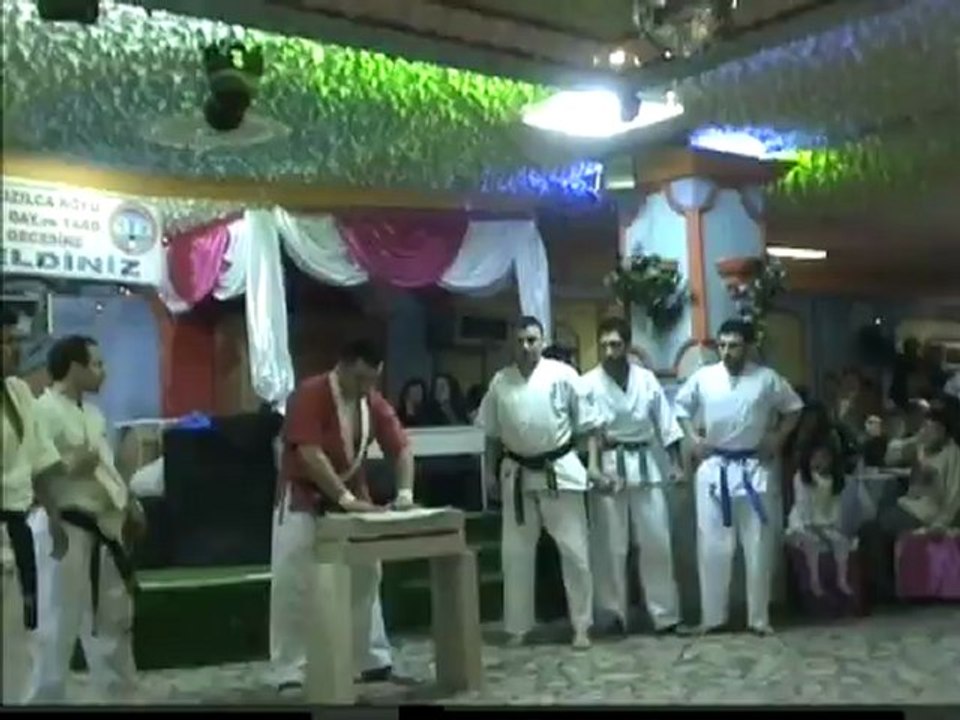 kılıç spor külübü gösteri kyokushın karate akın  ercan ramazan ömer  aytaç yusuf  sovv
