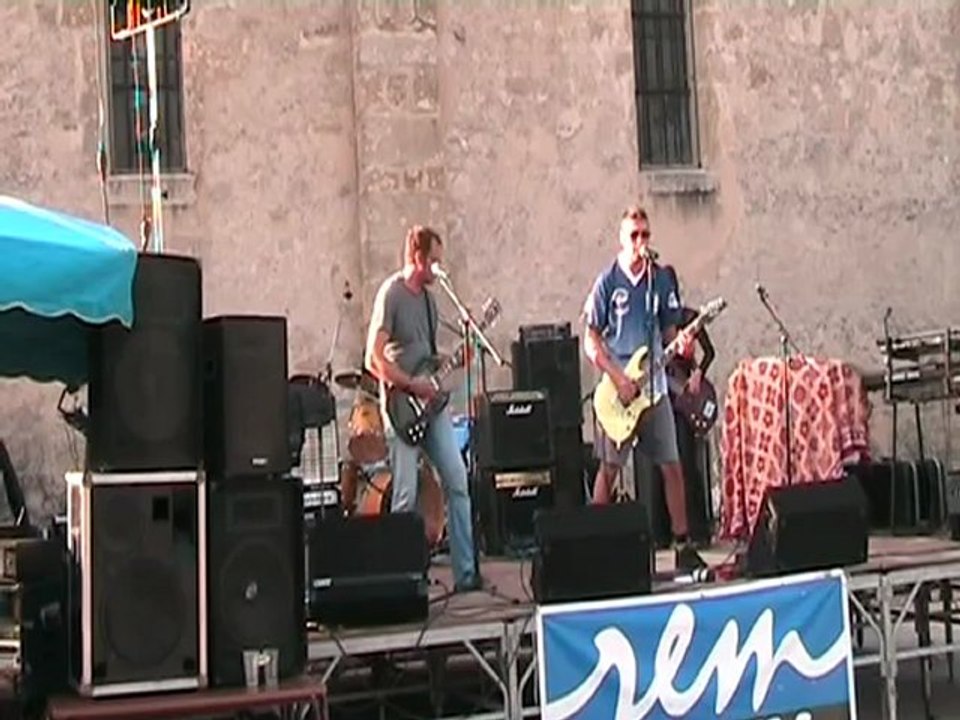 Les eloignes en concert le 23 juin 2012 à Rocquebrune 33580