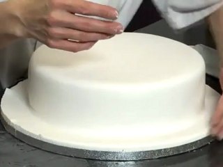 How To Do Cake Decorating With Icing