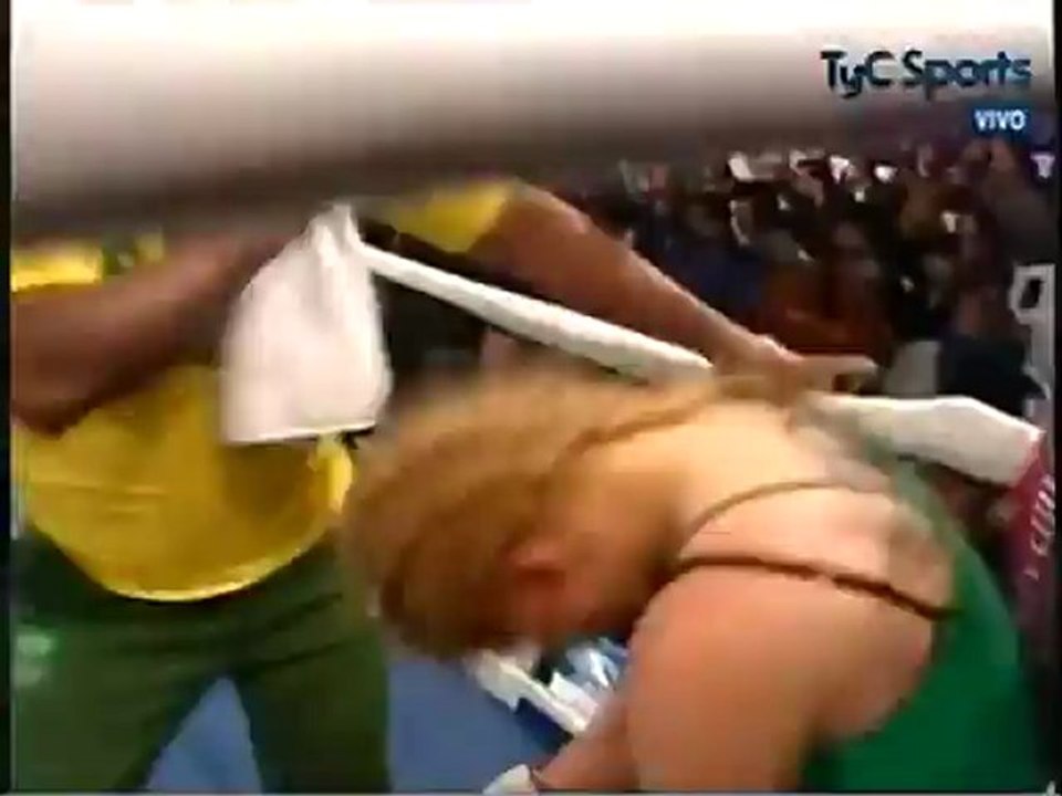 2012-06-23 Chris Namus vs Adriana Salles