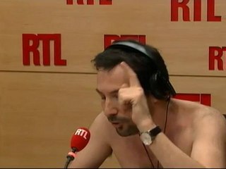 "La marque du Mailhot" : "Quatre jours que je fais ma chronique à poil !"