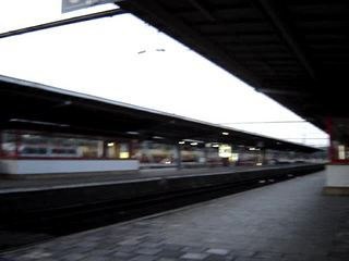 gare de Mons ...