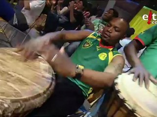 Daniela Blume y Javier Clemente visitan el plató de 'Uyyyyy!'