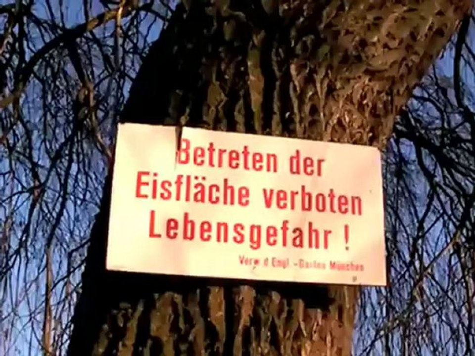 Eislaufen und Eisstockschiessen Englischer Garten München