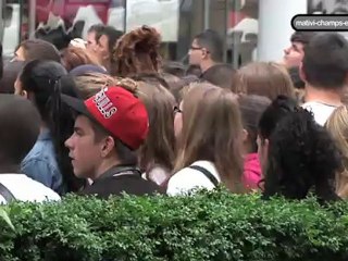 Les Anges de la télé-réalité 4 sur les Champs-Élysées