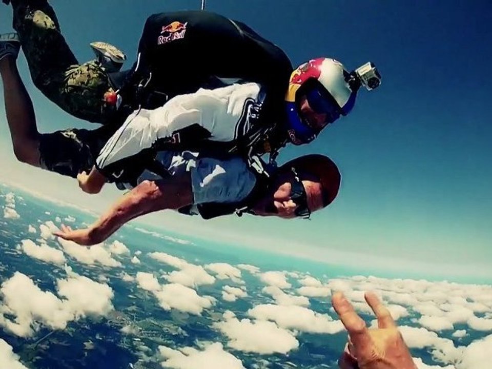 Redbull - Skydiving Wounded Warriors 2012