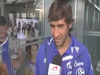 Raúl en su debut con el Schalke: "Es un gran cambio"