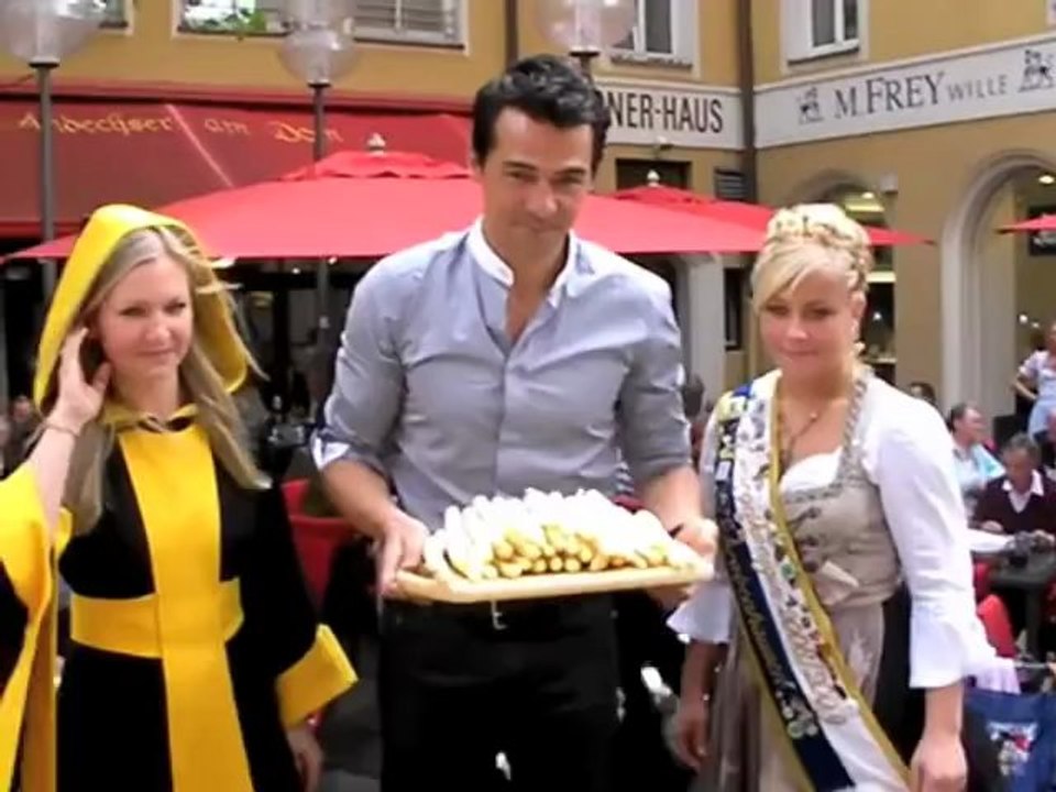 Spargelanstich München 2009 Viktualienmarkt Video