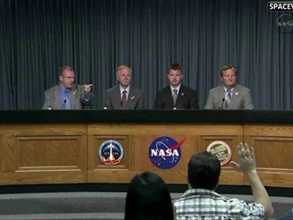 [STS-133] Post Landing News Conference