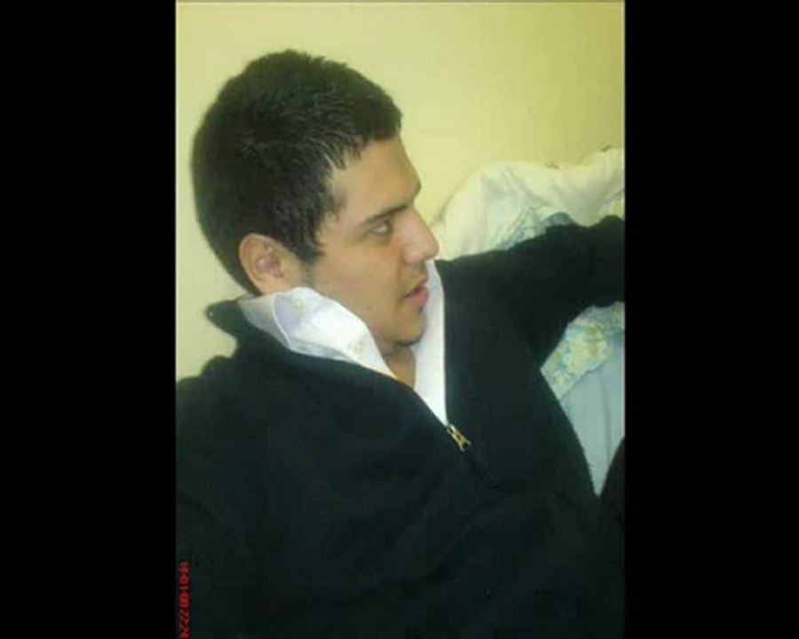 Müslüm  GÜRSES     "Seni  ben  ellerin olsun diye mi sevdim "