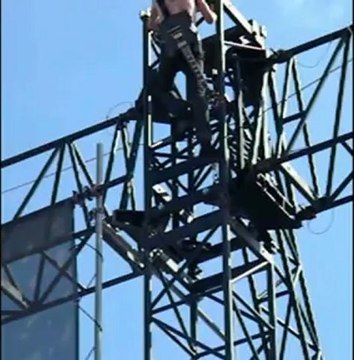 Airbourne - Solo guitar perché - Hellfest 2010