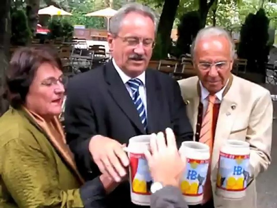 Christian Ude gestaltete den Hofbräu Festzeltkrug 2009
