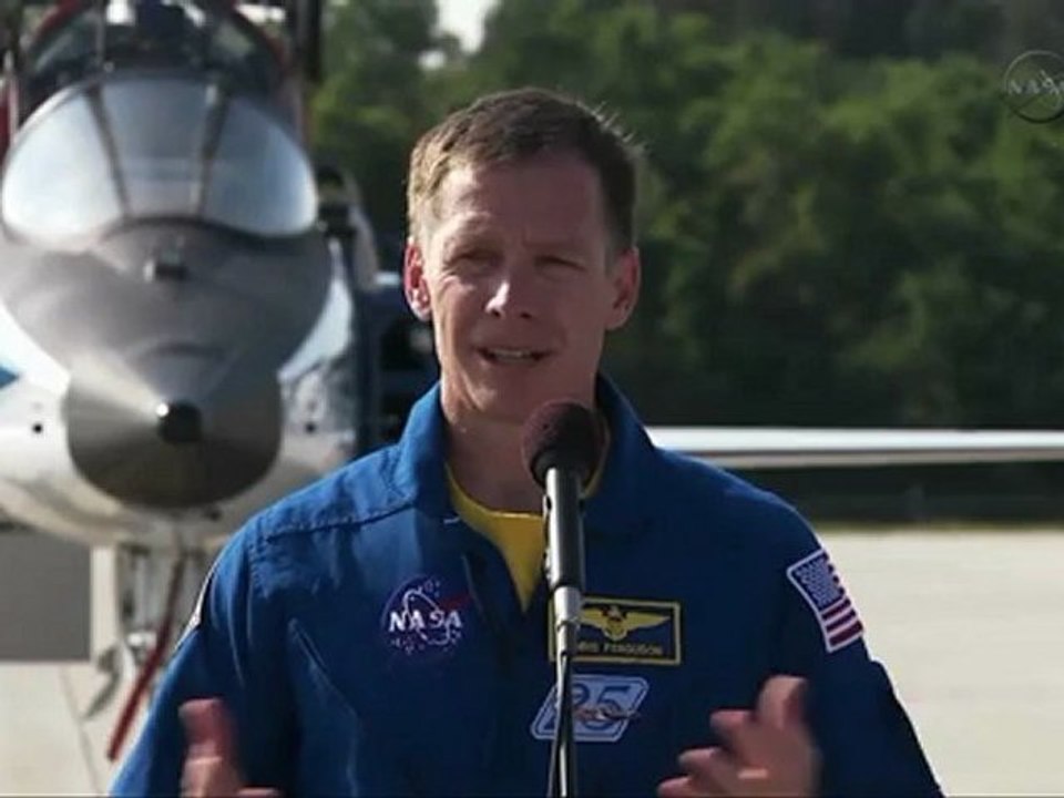 [STS-135] TCDT - Crew Arrival