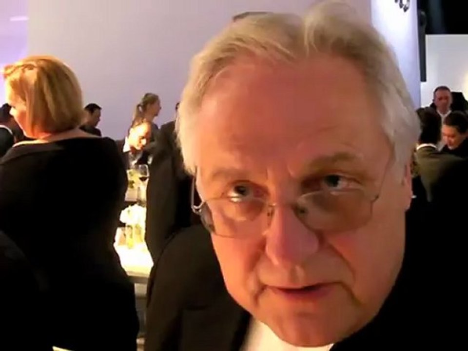 Audi a8 premiere mit ausstellung "the art of progress"