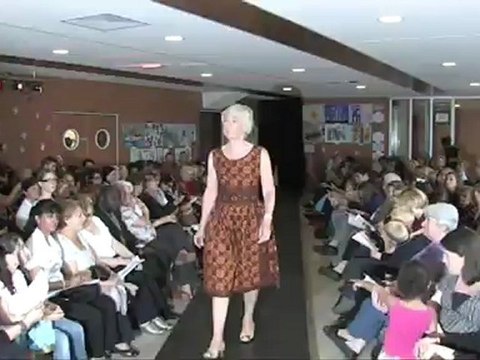 Vincennes fait son défilé de mode 2012 avec les élèves de l’atelier coupe-couture d’Annick Favron à Sorano