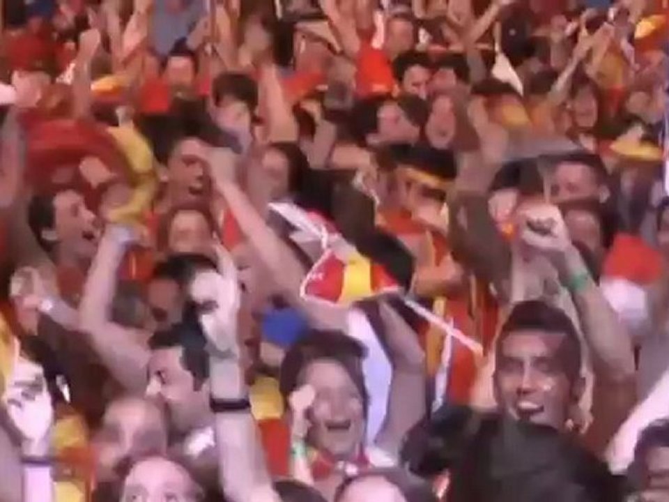 Spanien zittert, bibbert und feiert Fabregas