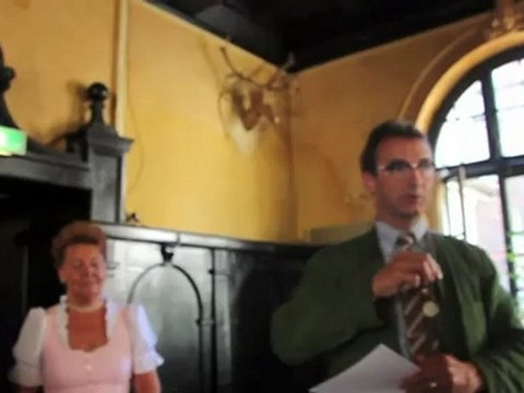 Nomos Tangente - 200 Jahre Oktoberfest - Die Uhr zum Wiesn-Jubiläum bei Juwelier Fridrich