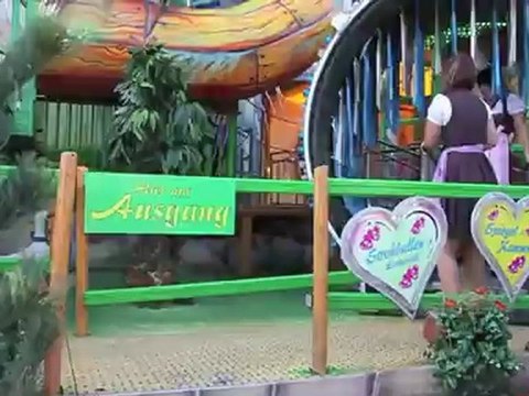 Lach+Freu-Haus @ Oktoberfest: Neu 2010: Die total verrückte Scheune