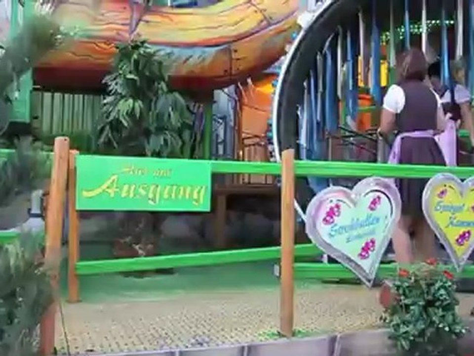 Lach+Freu-Haus @ Oktoberfest: Neu 2010: 'Die total verrückte Scheune'