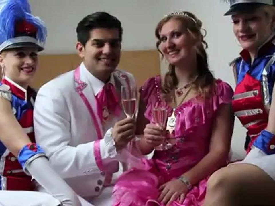 Einzug des Würmesia Prinzenpaares 2011 in ihre Mercure Hotel Prinzensuite am 27.01.2011