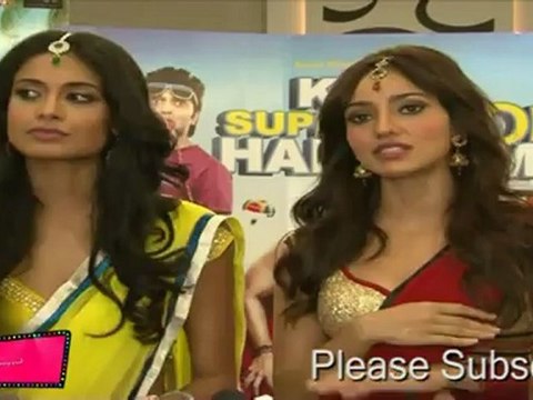 Hot Babes With Ritiesh & Tusshar