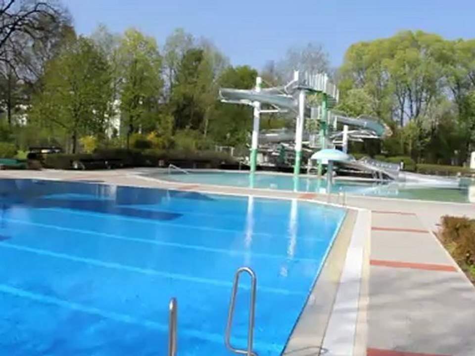 Freibad Unterhaching eröffnet am 18.04.2011
