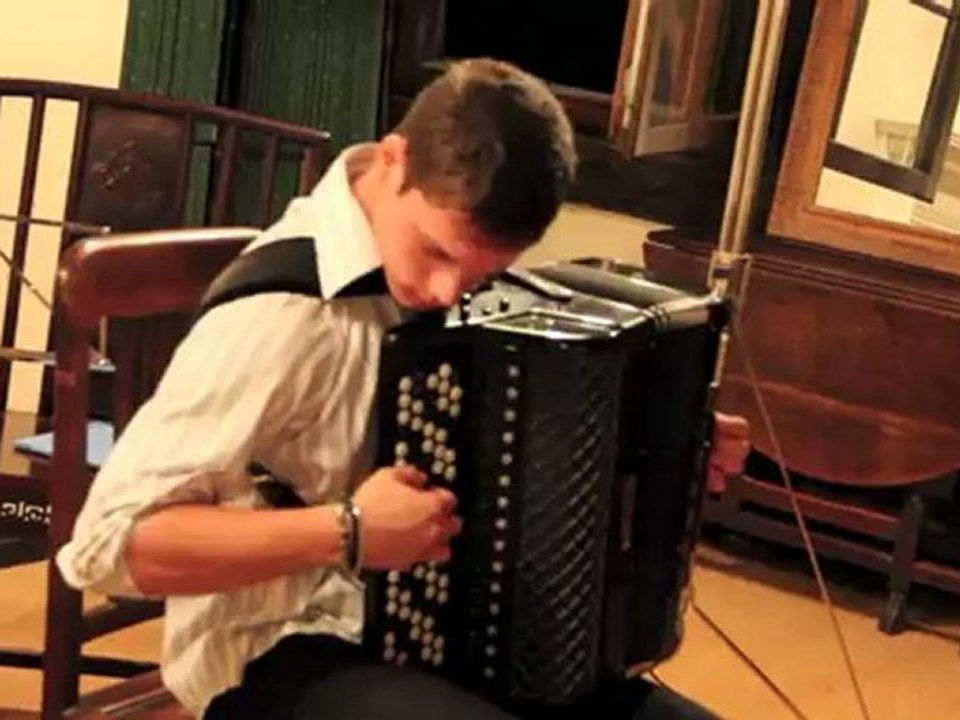 Nikola lazic: "libertango" von astor piazolla. live mit harmonika @ anif / salzburg