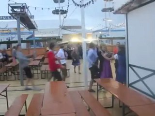 Ansturm auf den Schottenhamel am 1. Wiesntag um 07.00 Uhr (Oktoberfest 2011)