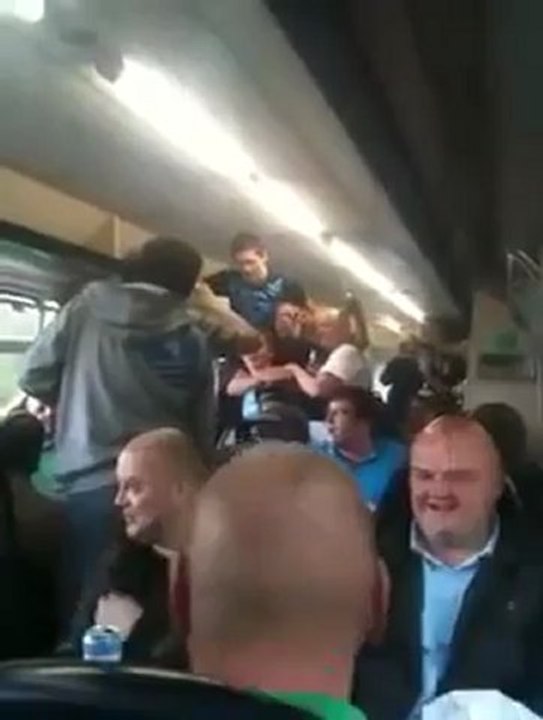 Tραγούδι για Μπαλοτέλι από οπαδούς της Μάντσεστερ Σίτι!