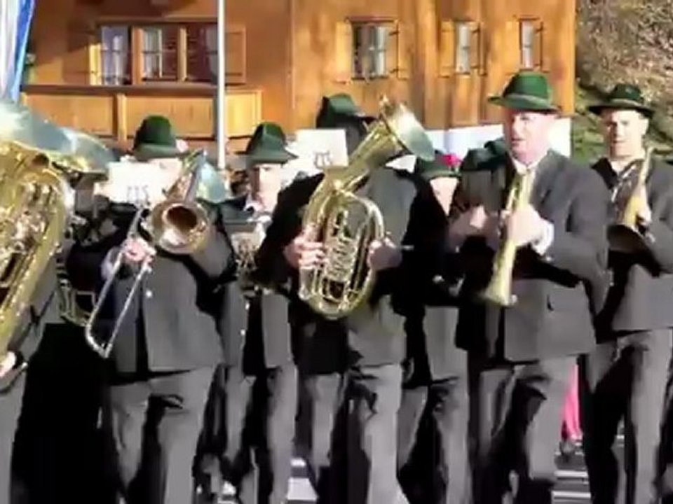 Leonhardifahrt Kreuth 2011 - Ankunft und Einzug