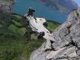 Wingsuit en Suisse avec le Base-Jumper Cedric Dumont