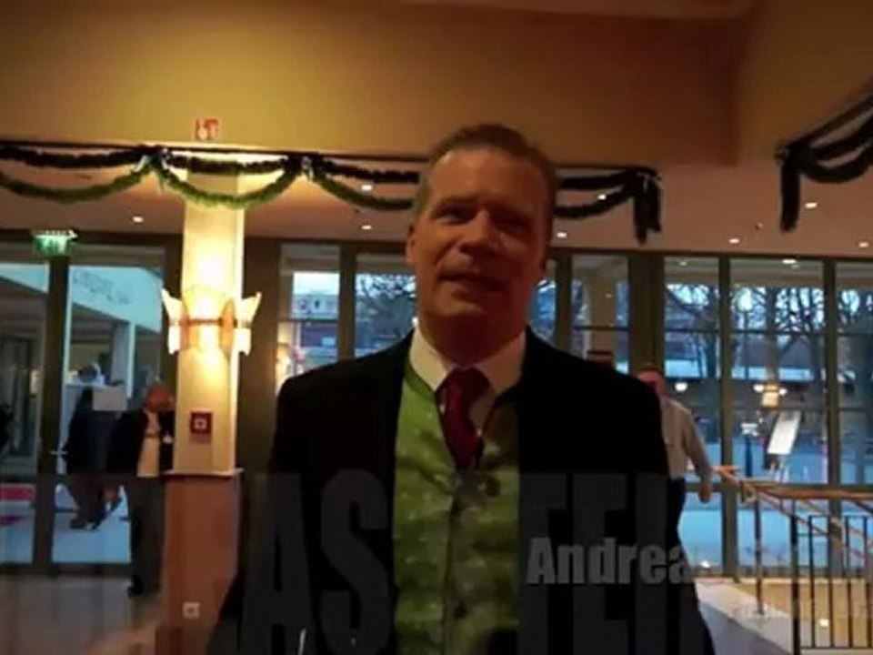 Salvatorprobe 2012: Politiker derbleck'n am Nockherberg. Nockherberg gegen den Schuldenberg.