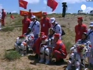 China Celebrates Historic Space Milestone: First Woman Astronaut Returns from Shenzhou 9 🚀