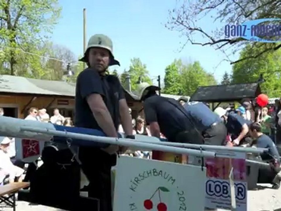 Maibaum 2012 München Aufstellung @ Gasthaus Siebenbrunn am Tierpark