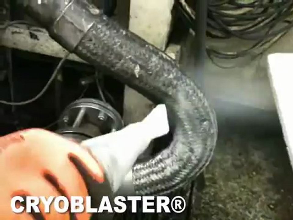 Nettoyage cryogénique d'un gaine inox: CRYOBLASTER®