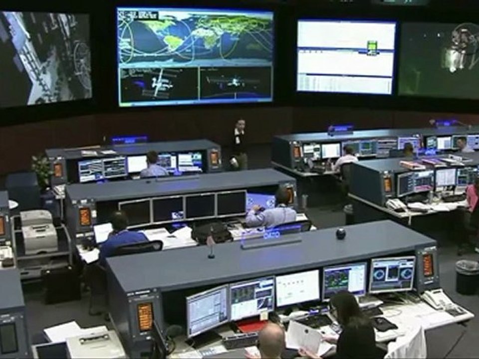 [ISS] Unidentified Space Debris Forces Crew into Soyuz Spacecrafts