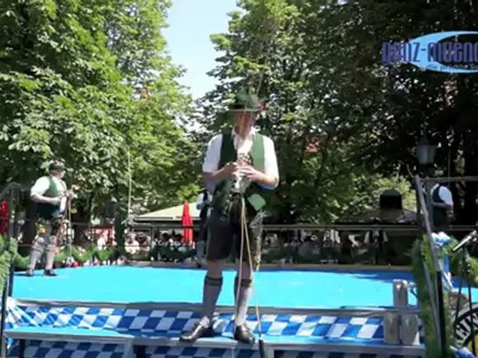 Münchner brauertag 2012 - tanz auf dem viktualienmarkt