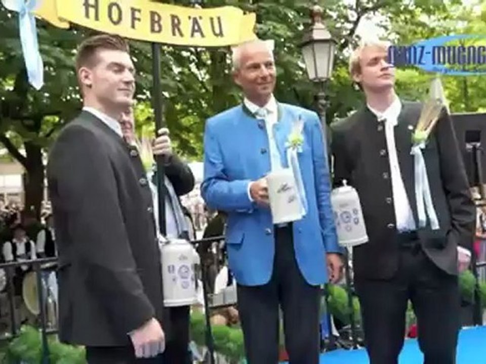 Brauertag münchen 2012: freisprechung der bräuburschen
